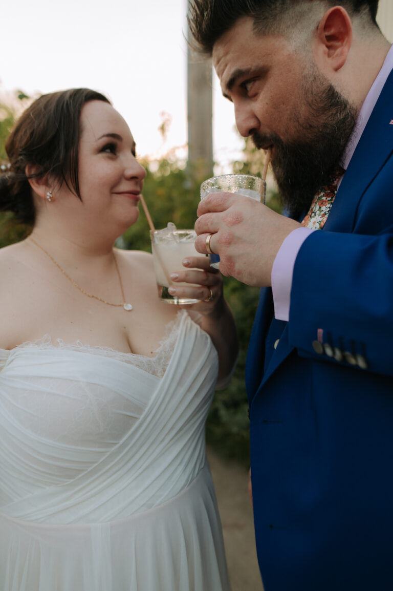 Intimate wedding at Bar Will, Montréal wedding photography