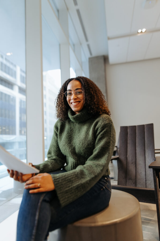 Photographie institutionnelle lifestyle à Montréal. Photographie universitaire à HEC Montréal.