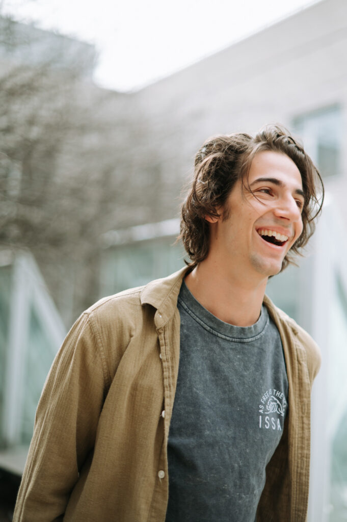 Photographie institutionnelle lifestyle à Montréal. Photographie universitaire à HEC Montréal.