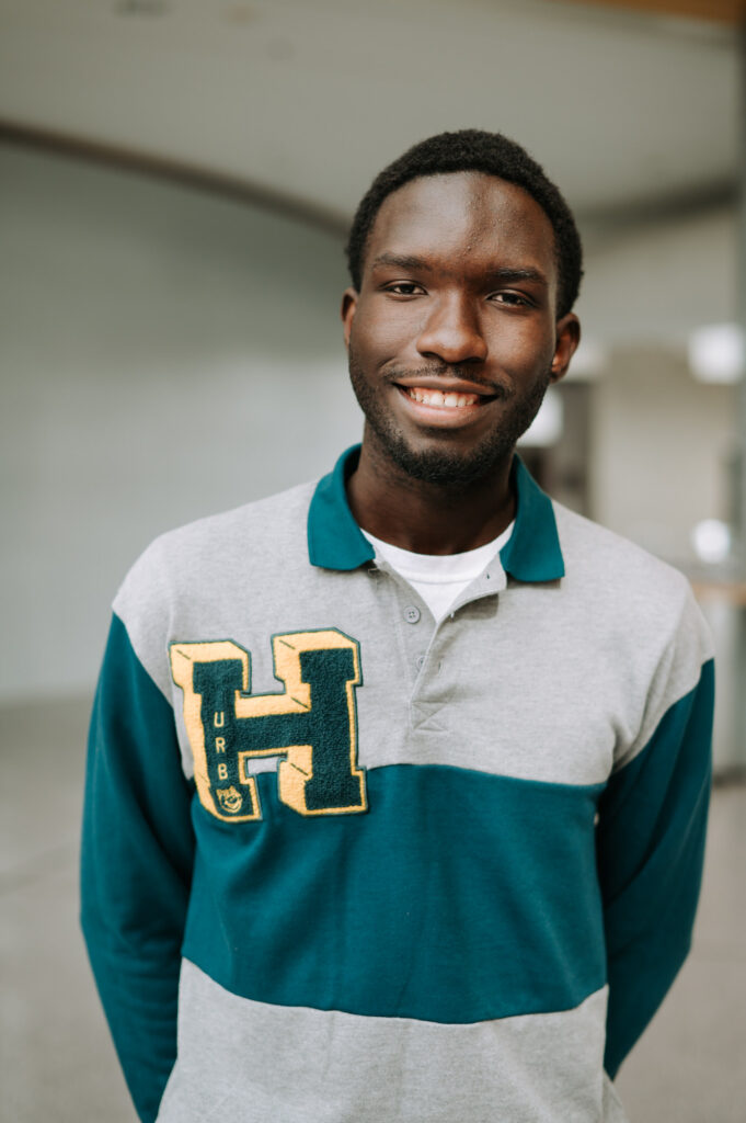 Photographie institutionnelle lifestyle à Montréal. Photographie universitaire à HEC Montréal.