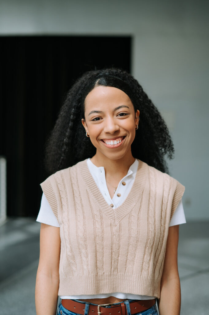 Photographie institutionnelle lifestyle à Montréal. Photographie universitaire à HEC Montréal.