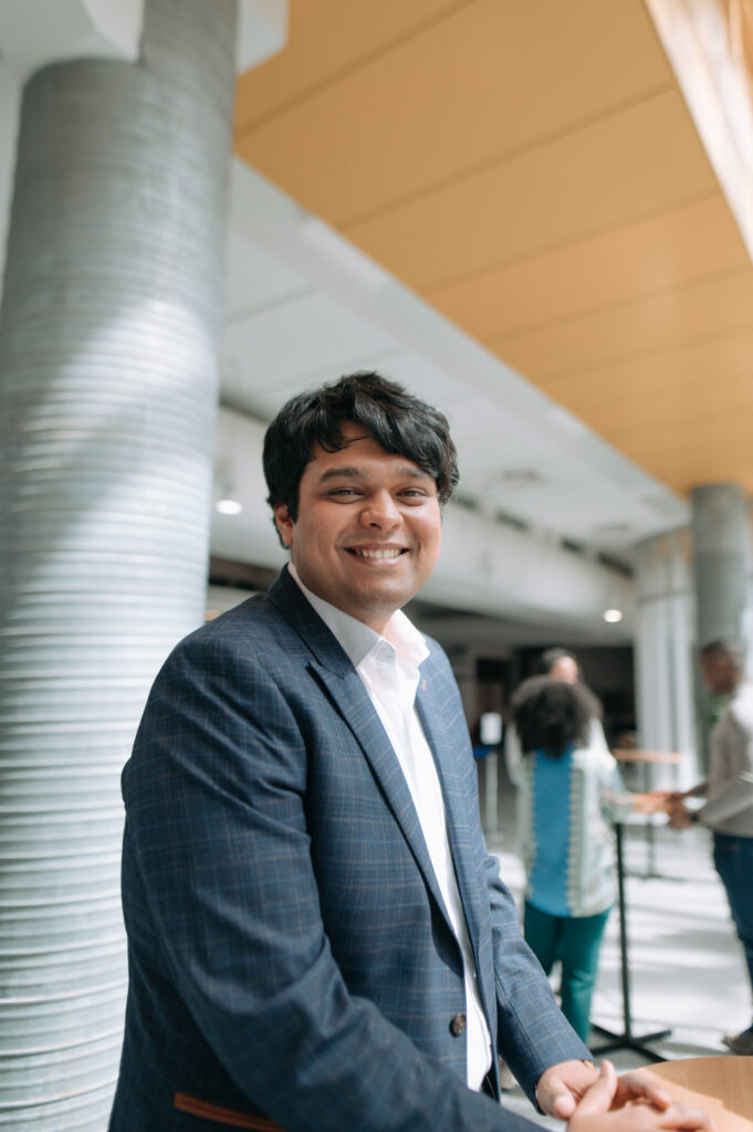 Photographie institutionnelle lifestyle à Montréal. Photographie universitaire à HEC Montréal.